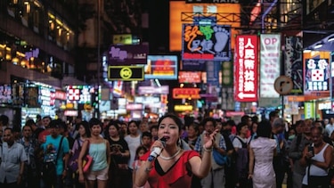 La última canción de unos exuberantes artistas de las calles de Hong Kong
