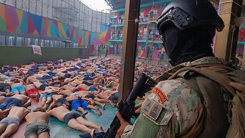 Quién es Adolfo Macías, ‘Fito’, el criminal más buscado de Ecuador que fue capturado dentro de un búnker en una casa de lujo