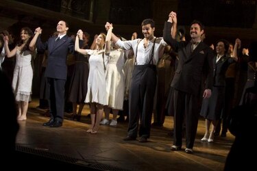 Cancelan segunda función de 'Evita' por innnundación del Teatro