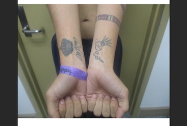 La brutalidad en la megacárcel de Bukele que denuncian 8 de los venezolanos deportados por Estados Unidos: ‘bienvenidos al cementerio de hombres vivos’