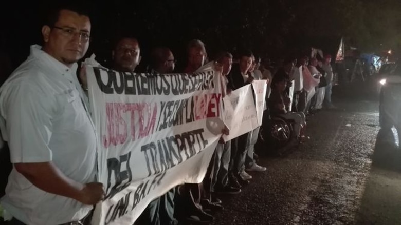 Transportistas chiricanos protestan y piden se les otorguen cupos