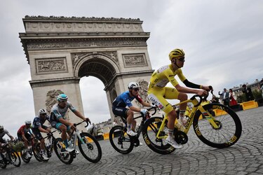 Van Aert se apunta un histórico triunfo en París en la consagración de Pogacar en el Tour de Francia