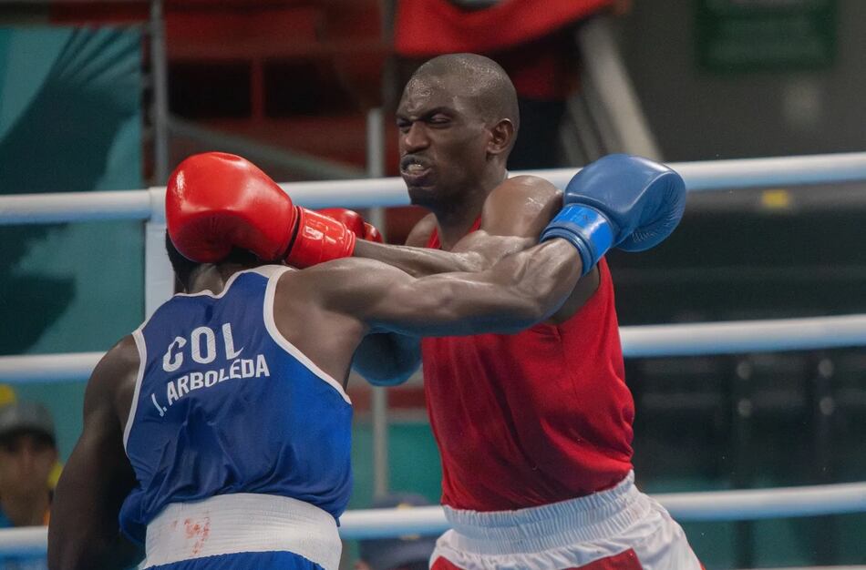 Eduardo Beckford asegura medalla y está a una victoria de París 2024