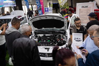 Maduro anuncia  que ensamblarán  automóviles iraníes