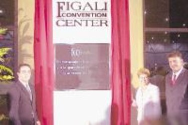 Inauguran Figali Convention Center