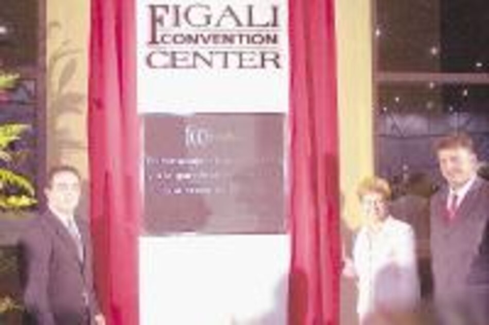 Inauguran Figali Convention Center