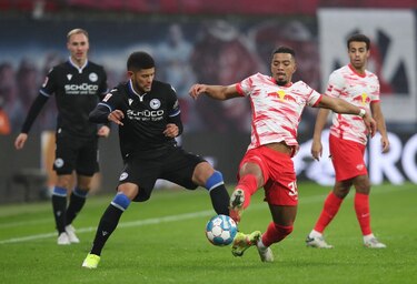 Arminia Bielefeld gana 2-0 al Leipzig; el panameño Andrés Andrade jugó los 90 minutos del partido
