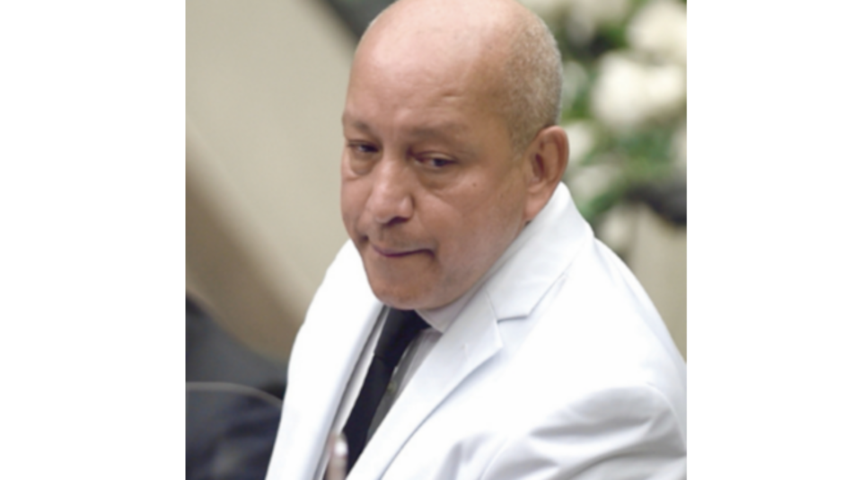 Crispiano Adames separa a funcionario detenido por caso de drogas