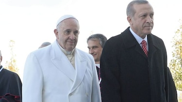 La 'franqueza' del Papa  sobre el 'genocidio' armenio debilita el rol de Turquía