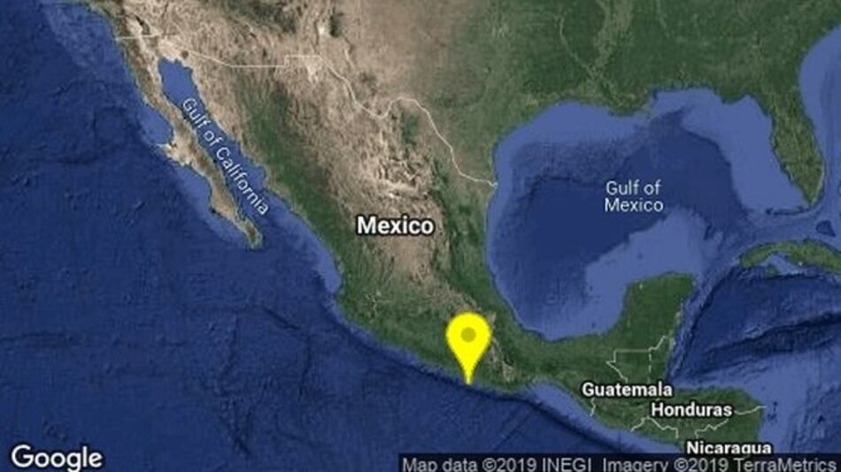 Sismo remece edificios altos en la ciudad de México