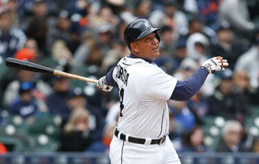 Mets vencen a Filis; Tigres blanquean a Yankees