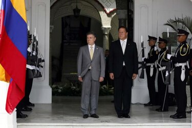 Santos dice que declaración de 'paraíso fiscal' no es medida contra Panamá