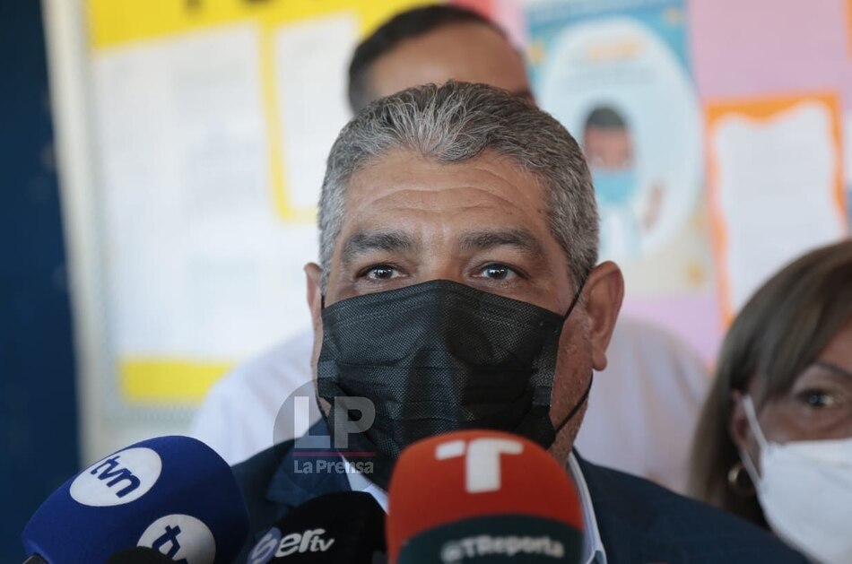 Ministro Sucre dice que se analiza el fin del estado de emergencia en Panamá