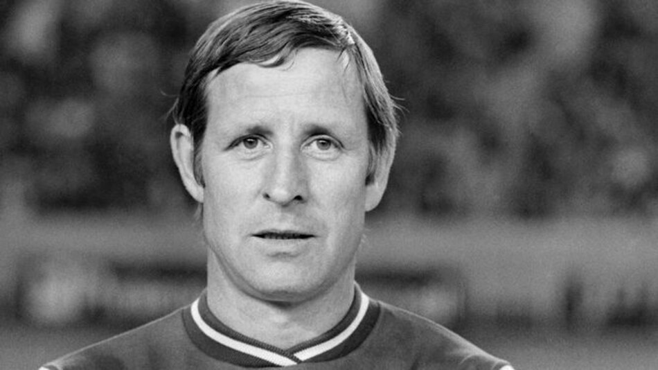 Raymond Kopa, leyenda del fútbol francés, falleció a los 85 años