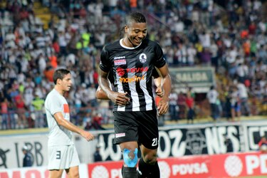 Jugadores panameños en la burbuja del fútbol venezolano