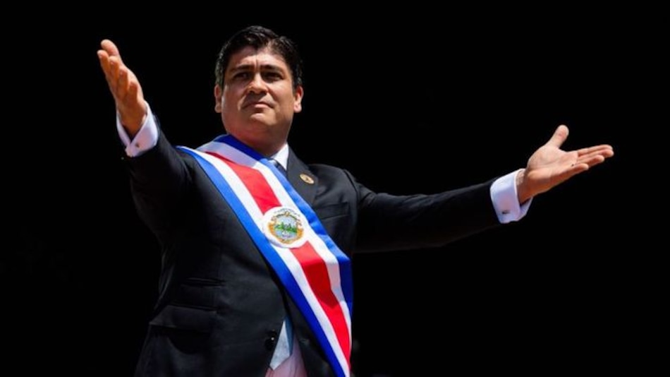 Carlos Alvarado asume la presidencia de Costa Rica con un gabinete multipartidista