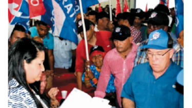 Se inicia desfile de postulaciones en el opositor PRD