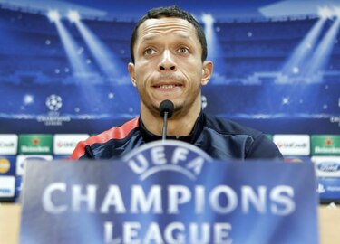 Adriano recibe el alta médica