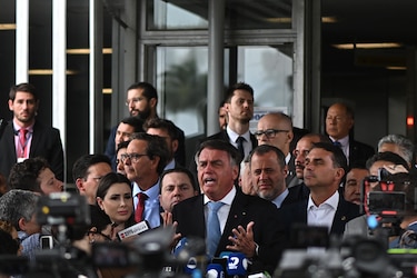 El Tribunal Supremo de Brasil abre un proceso penal contra Bolsonaro por supuesto golpe de Estado