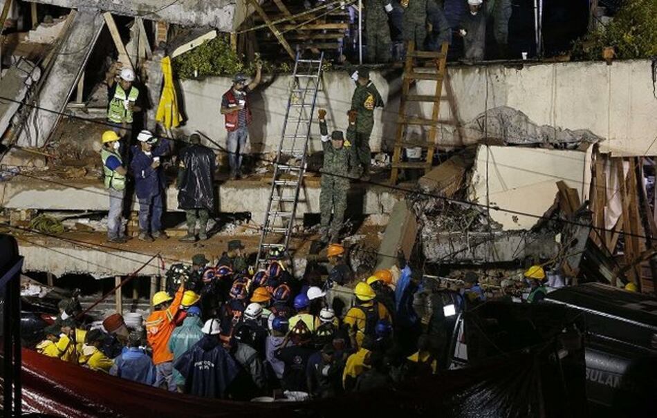 México aún lucha para rescatar sobrevivientes tras sismo