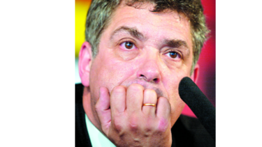 FIFA advierte a España