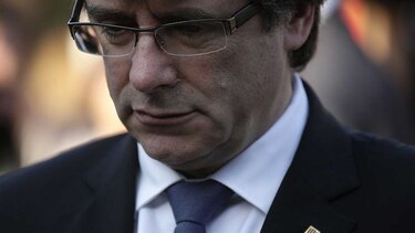 Líder de Cataluña no aclara si declaró la independencia