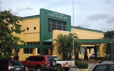 Sin licitación: Hombres de Blanco recibirá $15.3 millones por limpiar 8 hospitales