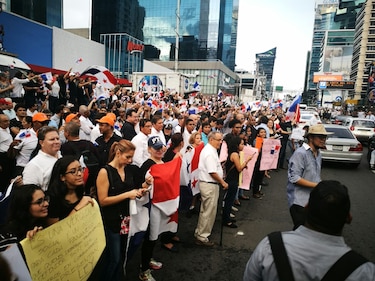 '¡Queremos la verdad, no más impunidad!', ciudadanos en manifestación por caso Odebrecht