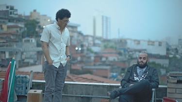 ‘Pico da neblina’, la serie que medita sobre la legalización de la marihuana