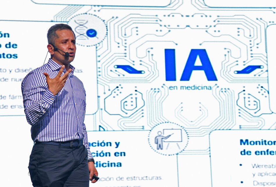 Expertos se reúnen en Bolivia para debatir el impacto de inteligencia artificial en la salud