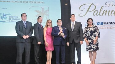 Cervecería Nacional recibe el premio Palma de Oro 2018, otorgado por el SIP