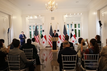 La advertencia del embajador de Estados Unidos: ‘una visa es un privilegio, no un derecho’