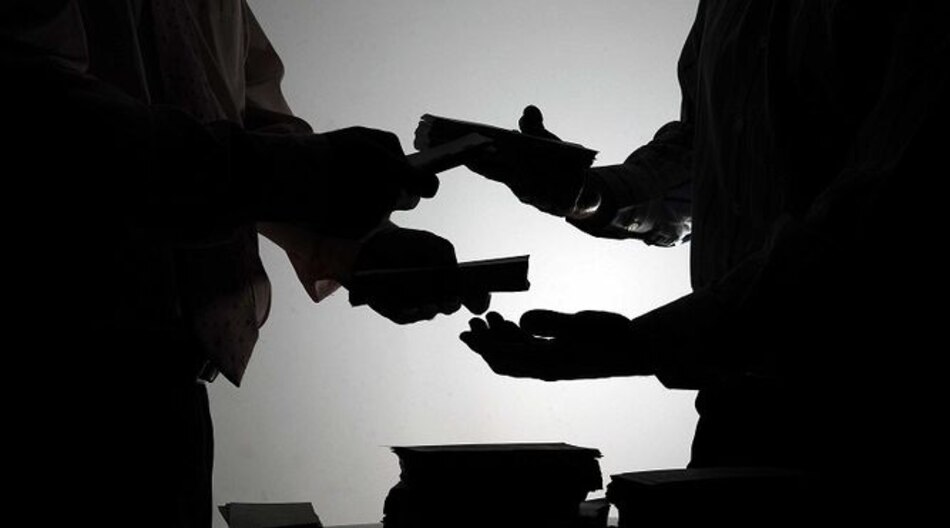 Debaten la penalización de la evasión fiscal