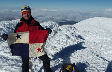 Panameño escala el Chimborazo