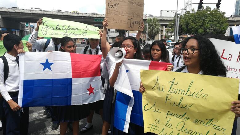 Detienen a 46 personas en nueva jornada de manifestaciones contra las reformas constitucionales