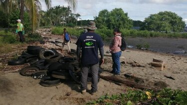 Jornada de limpieza en playa El Agallito de Chitré