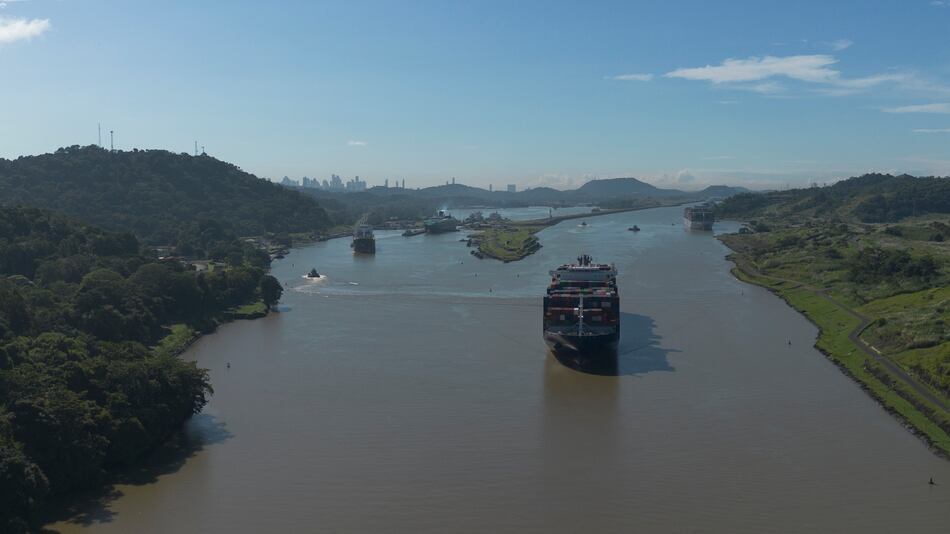 Trump baja el tono y destaca la seguridad del Canal de Panamá como prioridad bilateral