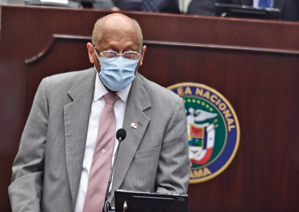 Sector público en rojo, pese a alza de ingresos