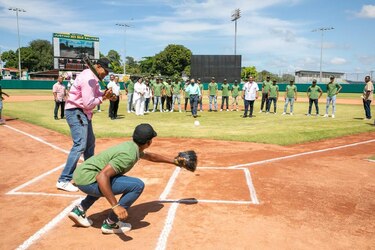 Inauguran el estadio Justino ‘Gato Brujo’ Salinas
