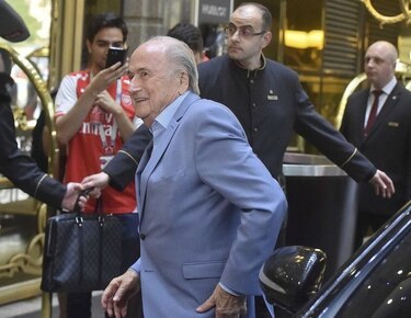 Blatter: ‘La comisión de ética de la FIFA debe investigar a Infantino’