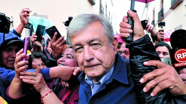 López Obrador lidera sondeos en México