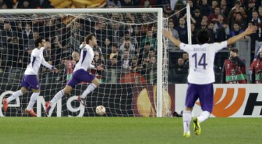 Sevilla y Wolfsburgo dominan; Fiorentina sorprende