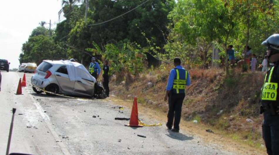 Accidente de tránsito deja dos muertos y 25 heridos en San Carlos