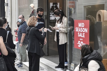 Grecia bate récord de contagios por la Covid-19 y hospitales comienzan a saturarse