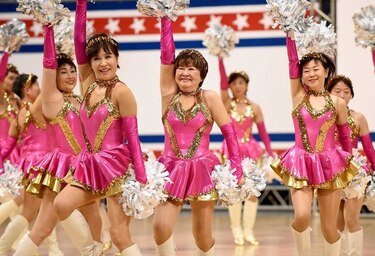 En Japón, las 'cheerleaders' de la tercera edad se niegan a 'bailar como ancianas'