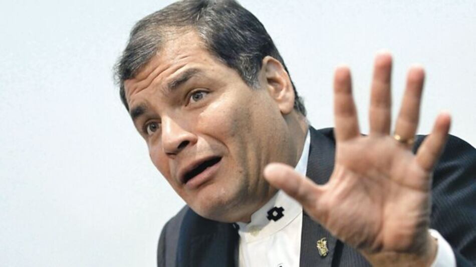Justicia ecuatoriana ordena prisión preventiva para expresidente Rafael Correa