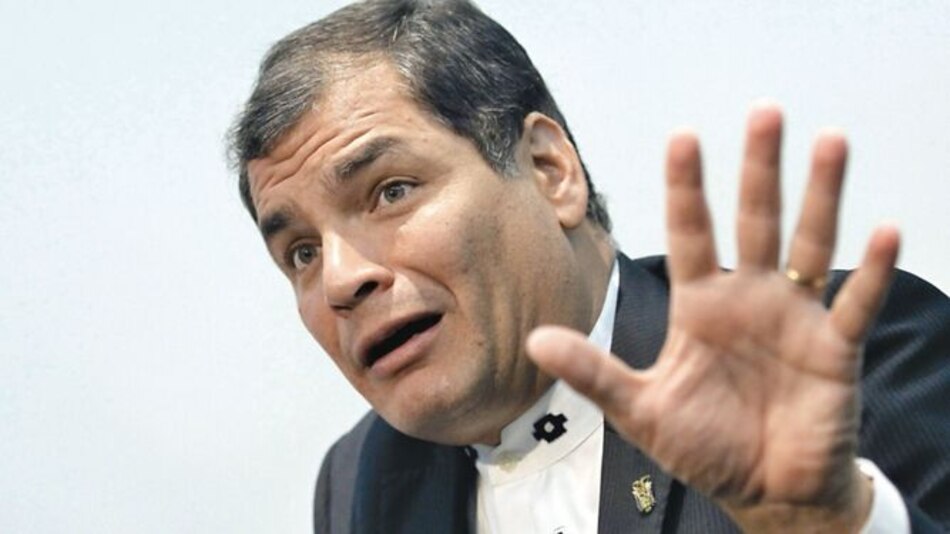 Justicia ecuatoriana ordena prisión preventiva para expresidente Rafael Correa