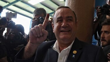 El conservador Giammattei saca amplia ventaja en presidenciales de Guatemala