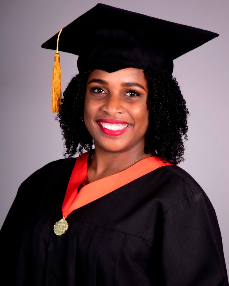 La Universidad de Panamá presenta a los graduados de su Facultad de Derecho y Ciencias Políticas