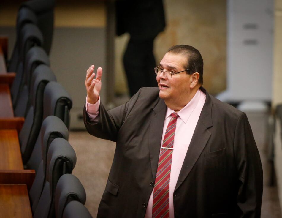 La suma de una Comisión de Credenciales, más una Asamblea Constituyente Originaria es igual a…